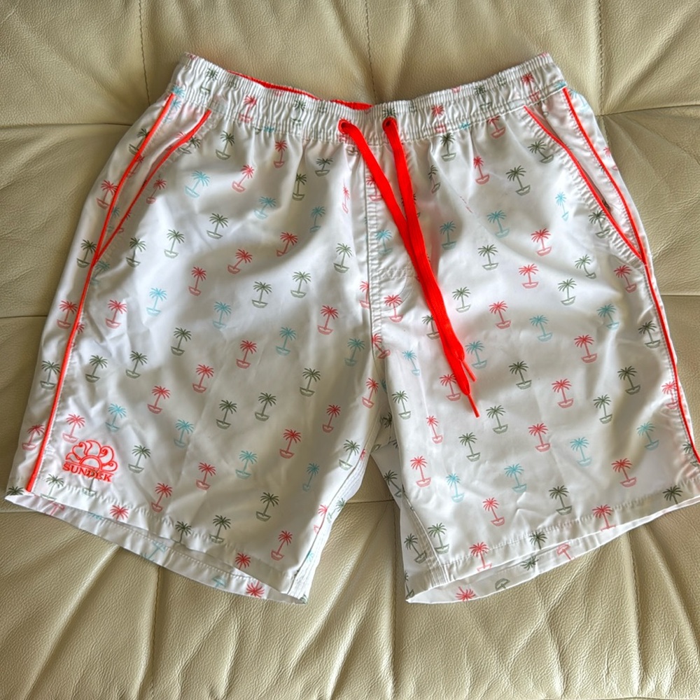 Sundek Swim Trunks Men Shorts size Small NWOT $139